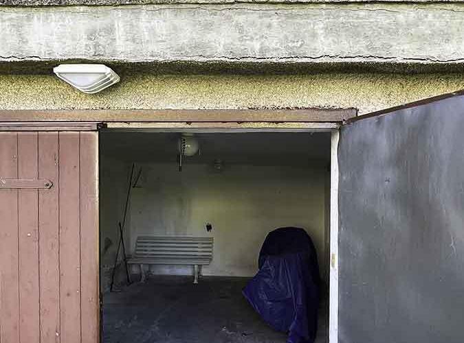Haus mit Garagen in Großenhain