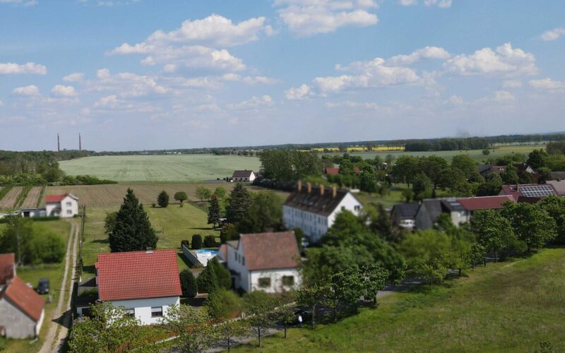 Luftaufnahme-mit-Umgebung